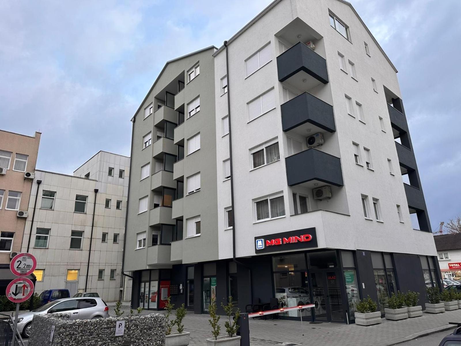 Lux Apartment III Prijedor Buitenkant foto